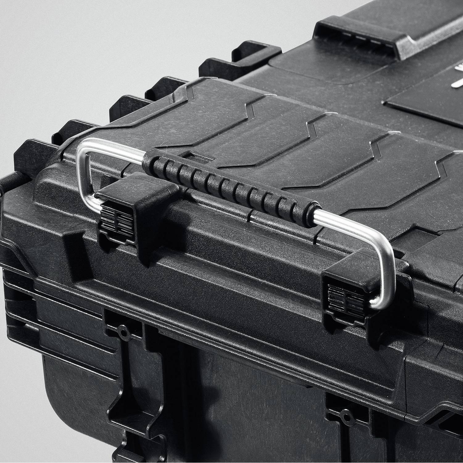 KETER  ROC PRO GEAR 2.0 (22") пластиковый ящик-органайзер {38374_z01}