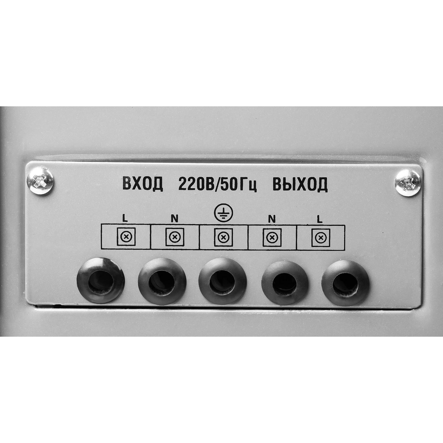 ЗУБР АС 5000 профессиональный стабилизатор напряжения 5000 ВА, 140-260 В, 8% {59380-5}