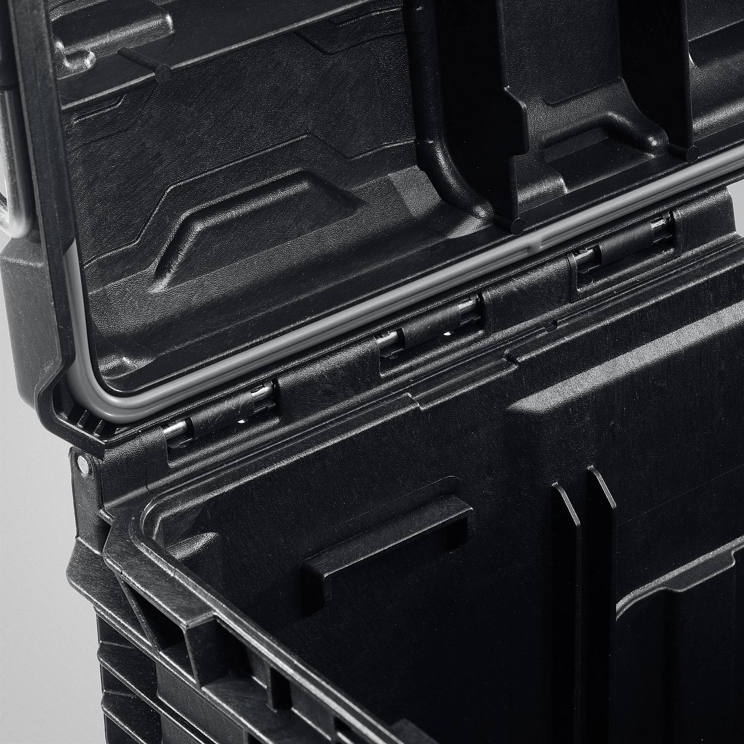 KETER  ROC PRO GEAR 2.0 (22") пластиковый ящик-органайзер {38374_z01}