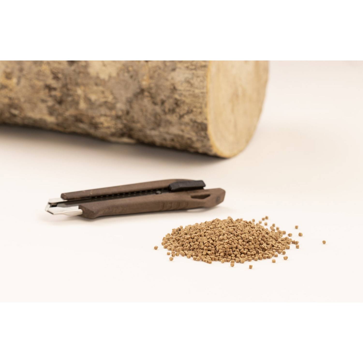 OLFA  WOOD-PP Models 18 мм, с сегментированным лезвием, нож  {OL-WD-AL}