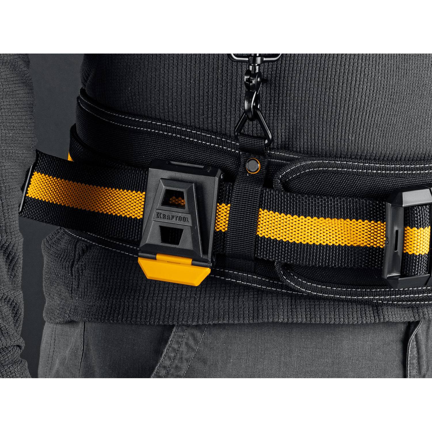 KRAFTOOL  KP-6 с быстросъёмным креплением FastClip, 6 карманов и петель, 240 х 250 мм, поясная сумка  {38775}